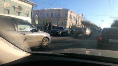 В Рязани автомобиль сбил студентку на улице Ленина